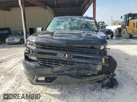 ✅ 2021 Chevrolet Silverado 1500 RST • VIN: 1GCUYEET5MZ291011 • Lot: 52319985. Wystawiony na Copart z przebiegiem 2 223 mil. Bezpłatny archiwum sprzedaży aukcyjnych z USA i szczegółowy raport historii pojazdu na DreamBid. Zdjęcie 5.