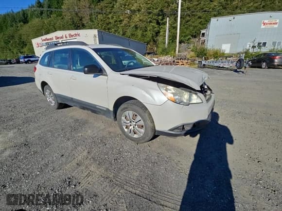 ✅ 2010 Subaru Outback • VIN: 4S4BRBAC2A1340132 • Lot: 71088575. Listed on Copart with 110,221 mi. Free auction sales archive from the USA and detailed vehicle history report at DreamBid. Image 4.