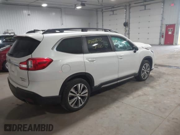 ✅ 2021 Subaru Ascent Limited • VIN: 4S4WMALDXM3438561 • Lot: 43628872. Wystawiony na IAAI z przebiegiem 643 230 mil. Bezpłatny archiwum sprzedaży aukcyjnych z USA i szczegółowy raport historii pojazdu na DreamBid. Zdjęcie 4.