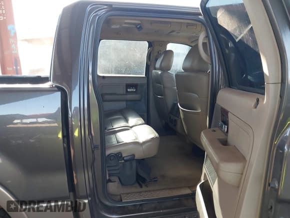 ✅ 2006 Ford F-150 XLT • VIN: 1FTPW14506KA80745 • Lot: 43623933. Listed on IAAI with 403,683 mi. Free auction sales archive from the USA and detailed vehicle history report at DreamBid. Image 8.