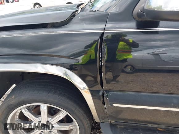 ✅ 2001 Chevrolet Suburban LS • VIN: 3GNEC16TX1G261810 • Лот: 42755377. Опубликован ранее на IAAI с пробегом Не указан. Бесплатный доступ к архиву аукционных продаж из США и подробный отчёт об истории автомобиля на DreamBid. Изображение 6.