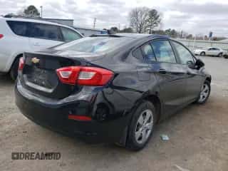 ✅ 2018 Chevrolet Cruze LS • VIN: 1G1BC5SM3J7206640 • Лот: 40915521. Размещён на Copart с пробегом 83 802 миль миль. Получите бесплатный доступ к архиву аукционных продаж из США и посмотрите подробный отчёт об истории автомобиля на DreamBid. Изображение 4.