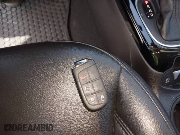 2020 Jeep Compass Latitude с VIN 3C4NJDBB8LT228554, выставлен на аукционе IAAI как лот 43212377 с пробегом 49 032 миль миль и . История ставок и продаж доступна на DreamBid. Изображение 11.