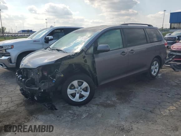 ✅ 2012 Toyota Sienna LE • VIN: 5TDKK3DC6CS268416 • Lot: 70131085. Listed on Copart with 162,485 mi. Free auction sales archive from the USA and detailed vehicle history report at DreamBid. Image 1.