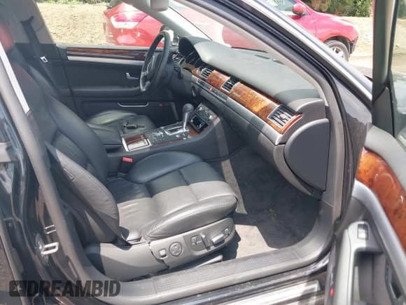 ✅ 2008 Audi A8 • VIN: WAULV94E08N009298 • Lot: 42759434. Wystawiony na IAAI z przebiegiem 98 143 mil. Bezpłatny archiwum sprzedaży aukcyjnych z USA i szczegółowy raport historii pojazdu na DreamBid. Zdjęcie 5.