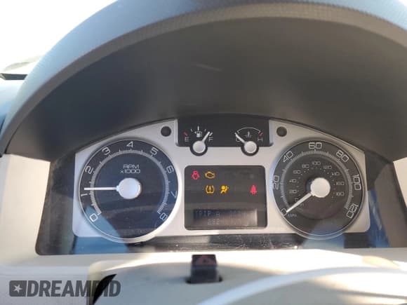 ✅ 2008 Mercury Mariner Premier • VIN: 4M2CU87188KJ09329 • Лот: 81264385. Опубликован ранее на Copart с пробегом 232 461 миль. Бесплатный доступ к архиву аукционных продаж из США и подробный отчёт об истории автомобиля на DreamBid. Изображение 9.