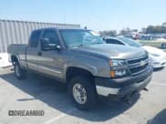 ✅ 2006 Chevrolet Silverado 2500HD LT2 • VIN: 1GCHK29U16E159510 • Лот: 42169394. Опубликован ранее на IAAI с пробегом 117 504 миль. Бесплатный доступ к архиву аукционных продаж из США и подробный отчёт об истории автомобиля на DreamBid. Изображение 1.