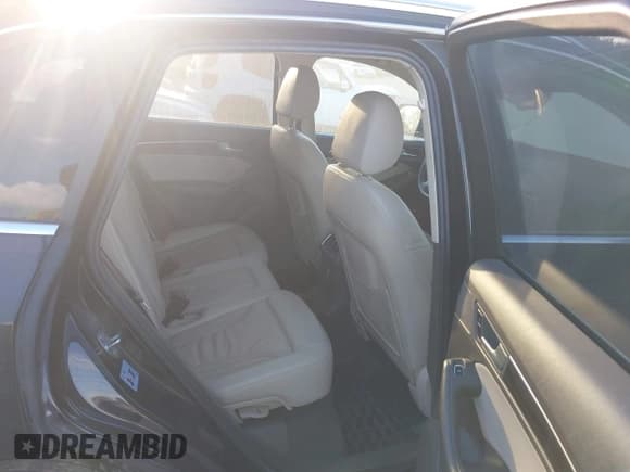 ✅ 2014 Audi Q5 Premium Plus • VIN: WA1LFAFP8EA051831 • Lot: 43370766. Wystawiony na IAAI z przebiegiem 178 520 mil. Bezpłatny archiwum sprzedaży aukcyjnych z USA i szczegółowy raport historii pojazdu na DreamBid. Zdjęcie 8.