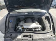 ✅ 2006 Porsche Cayenne Turbo • VIN: WP1AC29P56LA90811 • Lot: 75862554. Wystawiony na Copart z przebiegiem 150 622 mil. Bezpłatny archiwum sprzedaży aukcyjnych z USA i szczegółowy raport historii pojazdu na DreamBid. Zdjęcie 12.