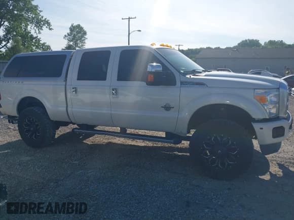 ✅ 2014 Ford F-250 XL • VIN: 1FT7W2BT5EEB58487 • Lot: 42234678. Wystawiony na IAAI z przebiegiem 122 168 mil. Bezpłatny archiwum sprzedaży aukcyjnych z USA i szczegółowy raport historii pojazdu na DreamBid. Zdjęcie 13.