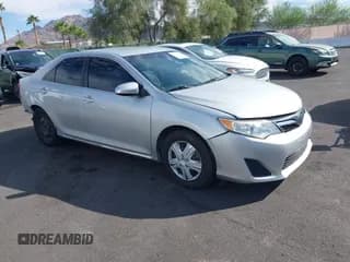 ✅ 2014 Toyota Camry LE • VIN: 4T4BF1FK6ER423141 • Лот: 43280116. Опубликован ранее на IAAI с пробегом 90 173 миль. Бесплатный доступ к архиву аукционных продаж из США и подробный отчёт об истории автомобиля на DreamBid. Изображение 1.