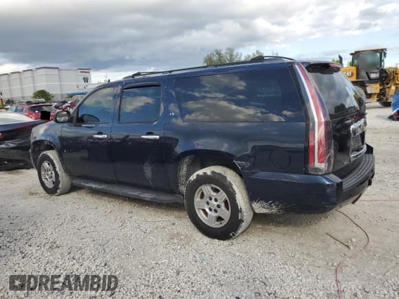 ✅ 2008 Chevrolet Suburban 3LT • VIN: 3GNFC16038G138287 • Lot: 82526195. Listed on Copart with 253,720 mi. Free auction sales archive from the USA and detailed vehicle history report at DreamBid. Image 2.