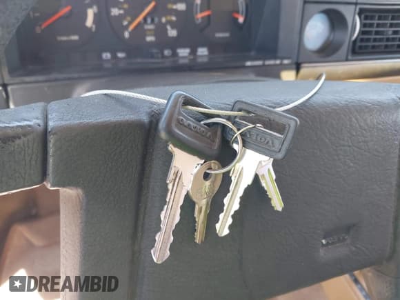 ✅ 1987 Volvo 240 DL • VIN: YV1AX8848H1237230 • Lot: 42790916. Listed on IAAI with 87,910 mi. Free auction sales archive from the USA and detailed vehicle history report at DreamBid. Image 11.