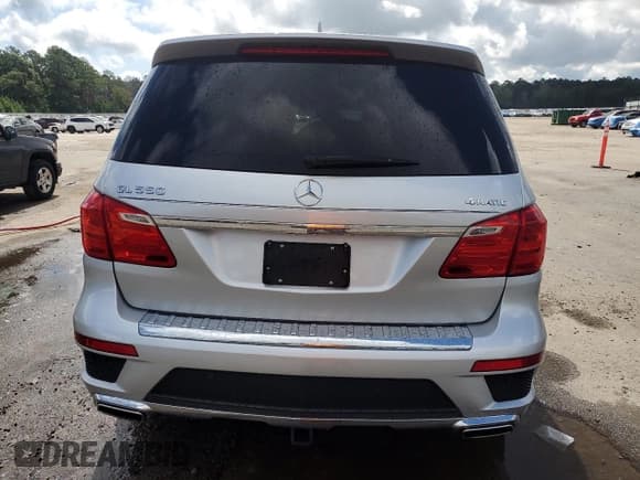 ✅ 2016 Mercedes-Benz GL 550 • VIN: 4JGDF7DE4GA707438 • Lot: 66001945. Wystawiony na Copart z przebiegiem 102 091 mil. Bezpłatny archiwum sprzedaży aukcyjnych z USA i szczegółowy raport historii pojazdu na DreamBid. Zdjęcie 6.