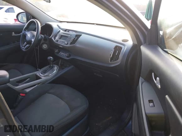 ✅ 2014 Kia Sportage LX • VIN: KNDPB3AC1E7647413 • Lot: 43754184. Wystawiony na IAAI z przebiegiem 116 086 mil. Bezpłatny archiwum sprzedaży aukcyjnych z USA i szczegółowy raport historii pojazdu na DreamBid. Zdjęcie 5.