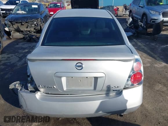 ✅ 2005 Nissan Altima SL • VIN: 1N4BL11D05C362364 • Lot: 43736142. Listed on IAAI with 180,329 mi. Free auction sales archive from the USA and detailed vehicle history report at DreamBid. Image 17.