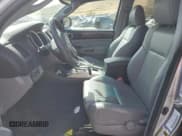 ✅ 2015 Toyota Tacoma • VIN: 3TMLU4EN6FM167921 • Lot: 80295855. Wystawiony na Copart z przebiegiem 85 812 mil. Bezpłatny archiwum sprzedaży aukcyjnych z USA i szczegółowy raport historii pojazdu na DreamBid. Zdjęcie 7.