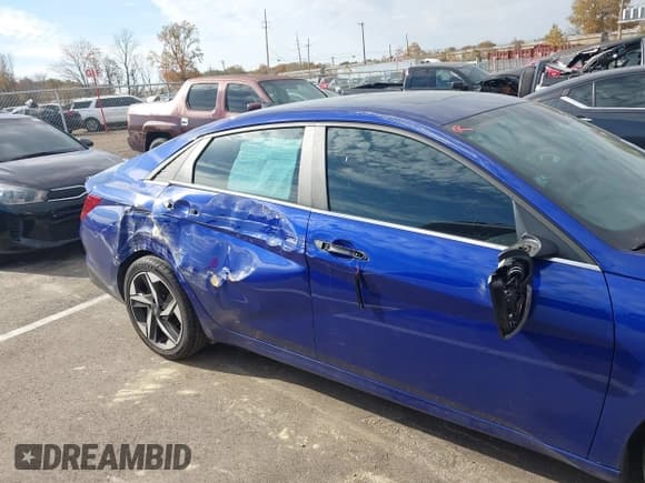 ✅ 2021 Hyundai Elantra Limited • VIN: KMHLP4AG8MU162691 • Lot: 43701212. Listed on IAAI with 46,245 mi. Free auction sales archive from the USA and detailed vehicle history report at DreamBid. Image 17.