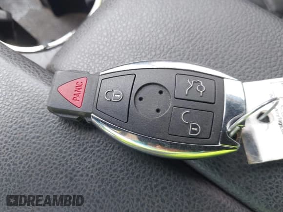 ✅ 2009 Mercedes-Benz C 300 Sport • VIN: WDDGF54X79R045825 • Lot: 42542259. Listed on IAAI with 163,812 mi. Free auction sales archive from the USA and detailed vehicle history report at DreamBid. Image 11.