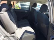 ✅ 2020 Volkswagen Tiguan S • VIN: 3VV1B7AXXLM033223 • Lot: 42906678. Wystawiony na IAAI z przebiegiem 36 927 mil. Bezpłatny archiwum sprzedaży aukcyjnych z USA i szczegółowy raport historii pojazdu na DreamBid. Zdjęcie 8.