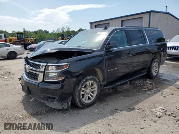 2019 Chevrolet Suburban LT z VIN 1GNSKHKC8KR162053, wystawiony jako Copart lot #59610904 z przebiegiem 153 003 mil mil oraz Szkoda całkowita • Salvage title. Historia ofert i sprzedaży dostępna na DreamBid. Obrazek 1.
