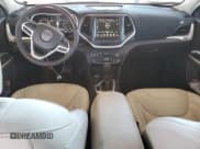 ✅ 2017 Jeep Cherokee Overland • VIN: 1C4PJMJS1HW569094 • Lot: 80313455. Listed on Copart with 68,707 mi. Free auction sales archive from the USA and detailed vehicle history report at DreamBid. Image 8.