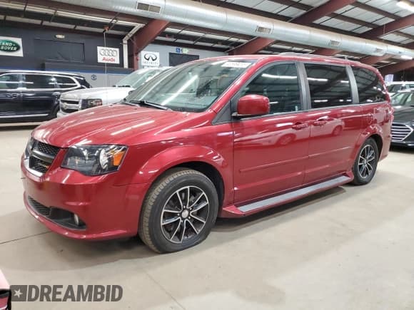 ✅ 2015 Dodge Grand Caravan R/T • VIN: 2C4RDGEG9FR683812 • Lot: 92599415. Listed on Copart with 143,980 mi. Free auction sales archive from the USA and detailed vehicle history report at DreamBid. Image 1.