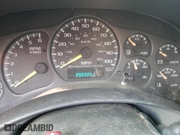 ✅ 2001 Chevrolet Tahoe LS • VIN: 1GNEK13T21J220917 • Lot: 62087995. Listed on Copart with 200,325 mi. Free auction sales archive from the USA and detailed vehicle history report at DreamBid. Image 9.