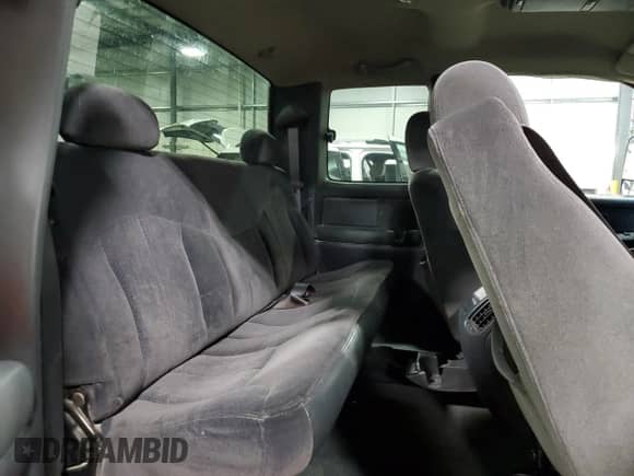 2000 Chevrolet Silverado 2500 LT с VIN 1GCGK29U5YE141509, выставлен на аукционе Copart как лот 52498205 с пробегом 217 794 миль миль и Списание • Salvage title. История ставок и продаж доступна на DreamBid. Изображение 10.