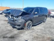 ✅ 2023 Jeep Wagoneer Series II • VIN: 1C4SJSBP0PS507796 • Lot: 41804164. Wystawiony na IAAI z przebiegiem 40 951 mil. Bezpłatny archiwum sprzedaży aukcyjnych z USA i szczegółowy raport historii pojazdu na DreamBid. Zdjęcie 17.