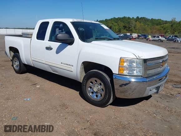 2012 Chevrolet Silverado 1500 LS z VIN 1GCRCREA3CZ307330, wystawiony jako IAAI lot #43374623 z przebiegiem 385 367 mil mil oraz . Historia ofert i sprzedaży dostępna na DreamBid. Obrazek 1.