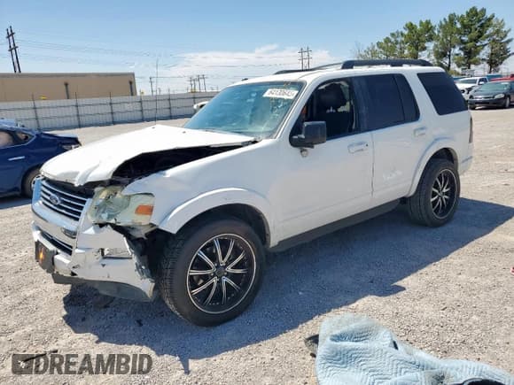 ✅ 2010 Ford Explorer XLT • VIN: 1FMEU6DE7AUA81491 • Lot: 64130645. Wystawiony na Copart z przebiegiem 408 534 mil. Bezpłatny archiwum sprzedaży aukcyjnych z USA i szczegółowy raport historii pojazdu na DreamBid. Zdjęcie 1.