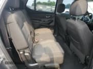 ✅ 2021 Chevrolet Traverse LS • VIN: 1GNERFKW7MJ116870 • Lot: 53139354. Wystawiony na Copart z przebiegiem 41 086 mil. Bezpłatny archiwum sprzedaży aukcyjnych z USA i szczegółowy raport historii pojazdu na DreamBid. Zdjęcie 11.