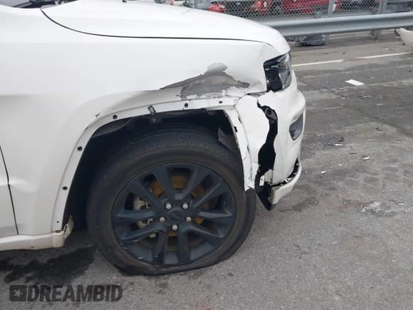 ✅ 2019 Jeep Grand Cherokee Altitude • VIN: 1C4RJEAGXKC597303 • Lot: 43555218. Wystawiony na IAAI z przebiegiem 101 986 mil. Bezpłatny archiwum sprzedaży aukcyjnych z USA i szczegółowy raport historii pojazdu na DreamBid. Zdjęcie 6.