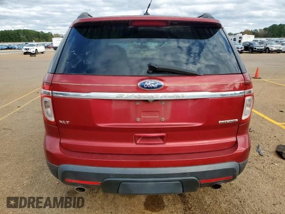 ✅ 2014 Ford Explorer XLT • VIN: 1FM5K7D81EGA32412 • Lot: 92123685. Wystawiony na Copart z przebiegiem 234 756 mil. Bezpłatny archiwum sprzedaży aukcyjnych z USA i szczegółowy raport historii pojazdu na DreamBid. Zdjęcie 6.