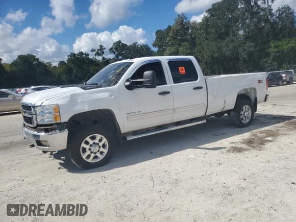 ✅ 2011 Chevrolet Silverado 2500HD LT • VIN: 1GC1CXC80BF162670 • Лот: 82615505. Опубликован ранее на Copart с пробегом Не указан. Бесплатный доступ к архиву аукционных продаж из США и подробный отчёт об истории автомобиля на DreamBid. Изображение 1.