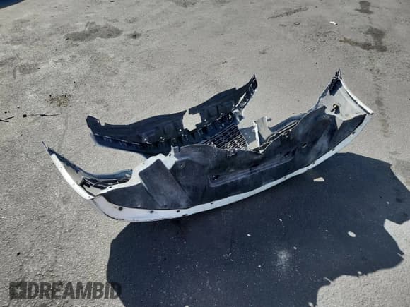 ✅ 2011 Chrysler 300 C • VIN: 2C3CA6CT4BH538934 • Lot: 85395195. Listed on Copart with 141,676 mi. Free auction sales archive from the USA and detailed vehicle history report at DreamBid. Image 12.