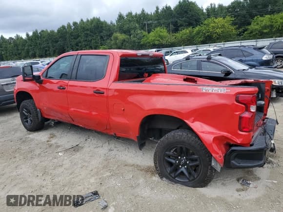 ✅ 2021 Chevrolet Silverado 1500 LT Trail Boss • VIN: 1GCPYFED8MZ100189 • Lot: 69197624. Wystawiony na Copart z przebiegiem 41 555 mil. Bezpłatny archiwum sprzedaży aukcyjnych z USA i szczegółowy raport historii pojazdu na DreamBid. Zdjęcie 2.