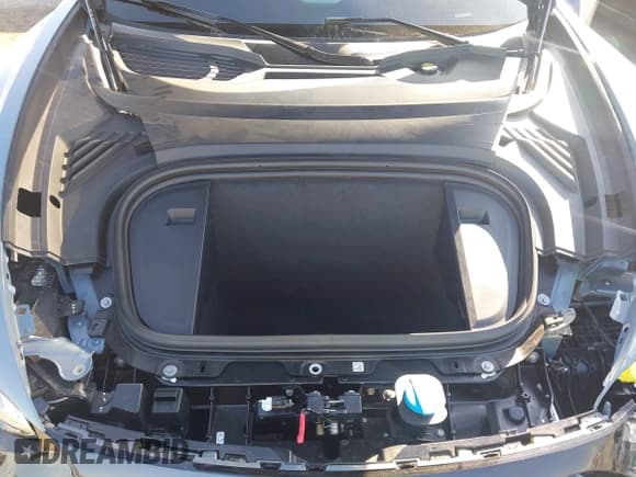 ✅ 2024 Audi RS e-tron GT • VIN: WAUBHBFWXR7901127 • Лот: 41220023. Опубликован ранее на IAAI с пробегом 3 414 миль. Бесплатный доступ к архиву аукционных продаж из США и подробный отчёт об истории автомобиля на DreamBid. Изображение 10.