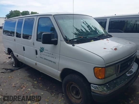 ✅ 2006 Ford Econoline Passenger XL • VIN: 1FBNE31L46HA02530 • Lot: 43173565. Wystawiony na IAAI z przebiegiem 74 585 mil. Bezpłatny archiwum sprzedaży aukcyjnych z USA i szczegółowy raport historii pojazdu na DreamBid. Zdjęcie 1.