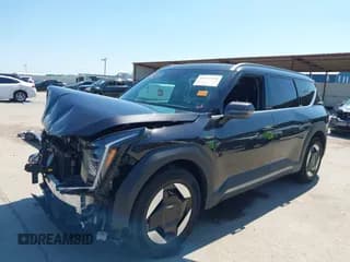 ✅ 2024 Kia EV9 Wind • VIN: KNDAFFS57R6033697 • Lot: 43137239. Wystawiony na IAAI z przebiegiem 20 351 mil. Bezpłatny archiwum sprzedaży aukcyjnych z USA i szczegółowy raport historii pojazdu na DreamBid. Zdjęcie 2.