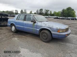 ✅ 1991 Plymouth Acclaim • VIN: 1P3XA4633MF523214 • Lot: 55908665. Wystawiony na Copart z przebiegiem 90 332 mil. Bezpłatny archiwum sprzedaży aukcyjnych z USA i szczegółowy raport historii pojazdu na DreamBid. Zdjęcie 4.