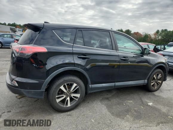 ✅ 2018 Toyota RAV4 XLE • VIN: 2T3WFREV2JW409258 • Lot: 92214095. Listed on Copart with 153,276 mi. Free auction sales archive from the USA and detailed vehicle history report at DreamBid. Image 3.