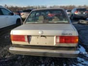 ✅ 1987 BMW 3 Series • VIN: WBAAB6400H1689066 • Lot: 86407574. Wystawiony na Copart z przebiegiem 177 997 mil. Bezpłatny archiwum sprzedaży aukcyjnych z USA i szczegółowy raport historii pojazdu na DreamBid. Zdjęcie 6.