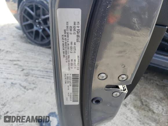 2018 Dodge Challenger T/A 392 z VIN 2C3CDZFJ6JH271684, wystawiony jako Copart lot #50328055 z przebiegiem 85 174 mil mil oraz Szkoda całkowita • Salvage title. Historia ofert i sprzedaży dostępna na DreamBid. Obrazek 12.