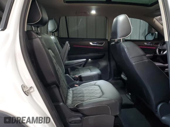 ✅ 2024 Volkswagen Atlas SEL Premium R-Line • VIN: 1V2FR2CA7RC562875 • Лот: 84741825. Опубликован ранее на Copart с пробегом 34 078 миль. Бесплатный доступ к архиву аукционных продаж из США и подробный отчёт об истории автомобиля на DreamBid. Изображение 11.