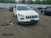 ✅ 2014 Jeep Cherokee Altitude • VIN: 1C4PJMCS6EW142759 • Lot: 57856075. Wystawiony na Copart z przebiegiem 104 969 mil. Bezpłatny archiwum sprzedaży aukcyjnych z USA i szczegółowy raport historii pojazdu na DreamBid. Zdjęcie 14.
