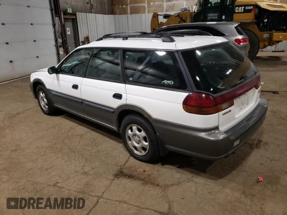 ✅ 1997 Subaru Legacy Outback • VIN: 4S3BG6858V7648143 • Лот: 77255074. Опубликован ранее на Copart с пробегом 178 380 миль. Бесплатный доступ к архиву аукционных продаж из США и подробный отчёт об истории автомобиля на DreamBid. Изображение 2.