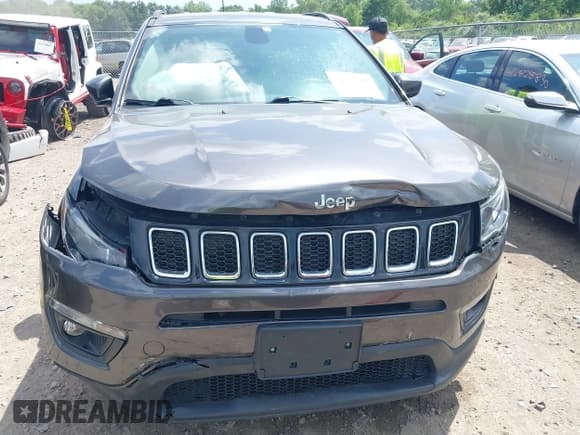 ✅ 2019 Jeep Compass Latitude • VIN: 3C4NJCBB1KT658435 • Lot: 42837965. Listed on IAAI with 49,616 mi. Free auction sales archive from the USA and detailed vehicle history report at DreamBid. Image 6.