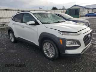 2020 Hyundai Kona SEL z VIN KM8K2CAA7LU555791, wystawiony jako Copart lot #61064063 z przebiegiem 17 859 mil mil oraz . Historia ofert i sprzedaży dostępna na DreamBid. Obrazek 4.